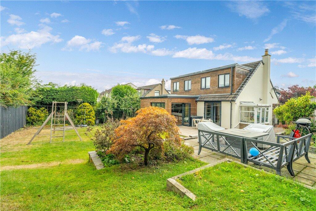 House in Leeds - View 2
