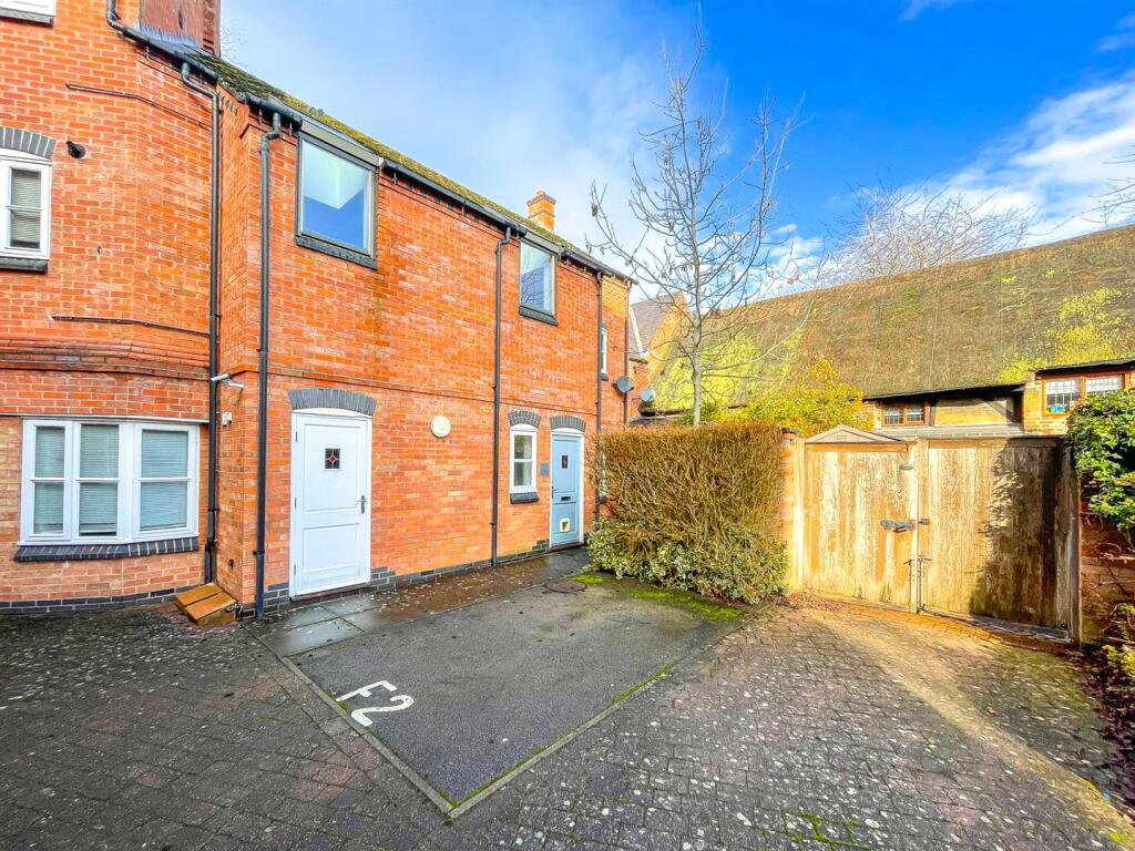 Main image of property: High Street, Evington, Leicester