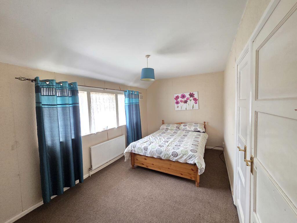 House in Milton Keynes, Bletchley and Fenny Stratford - View 4