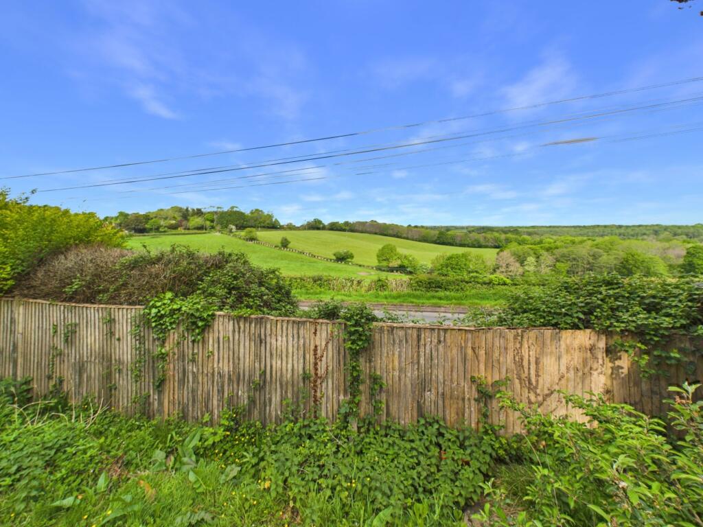 Battle Road, Staplecross, TN32 - View 2