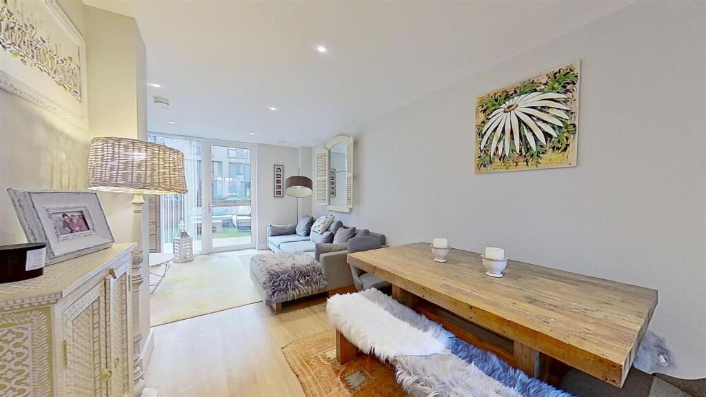 Apartment in London - View 2