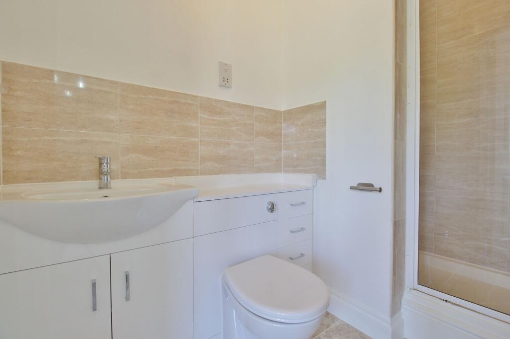 Apartment in Twickenham - View 5