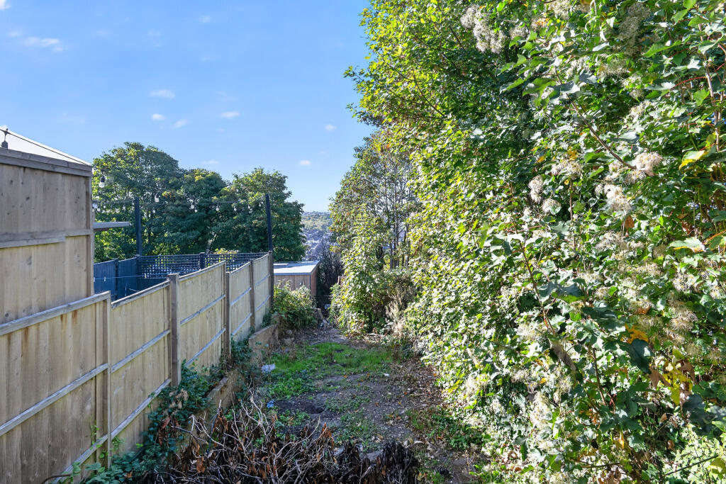 House in Rochester - View 5