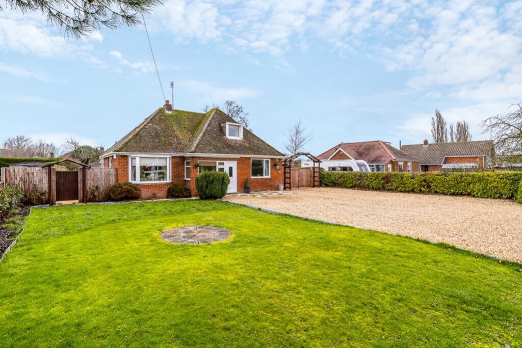 Main image of property: Lincoln Road, Aisthorpe, Lincoln, LN1