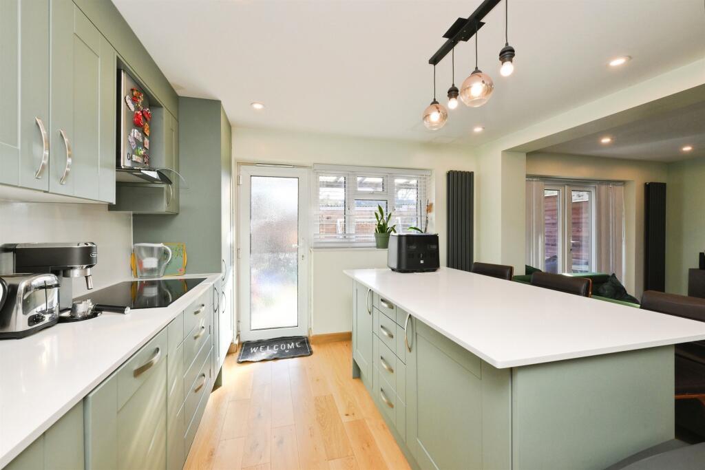 House in Harlow, Brays Grove - View 4