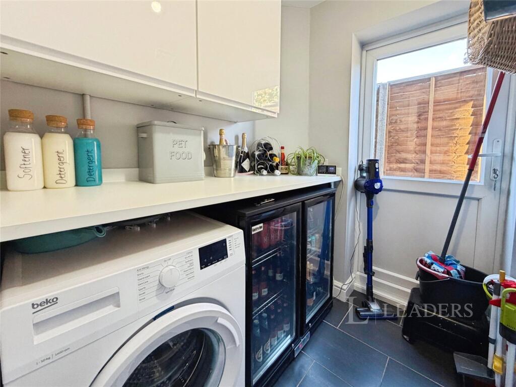 House in Bishop's Stortford, Hockerill - View 5