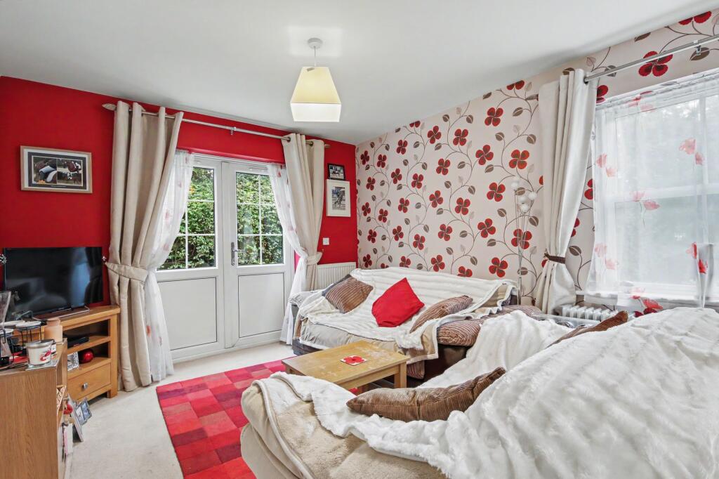 Apartment in Southampton - View 5