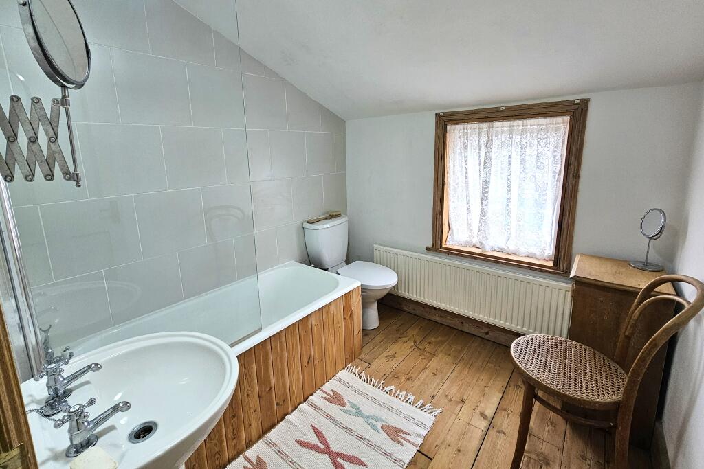 House in Portsmouth - View 4