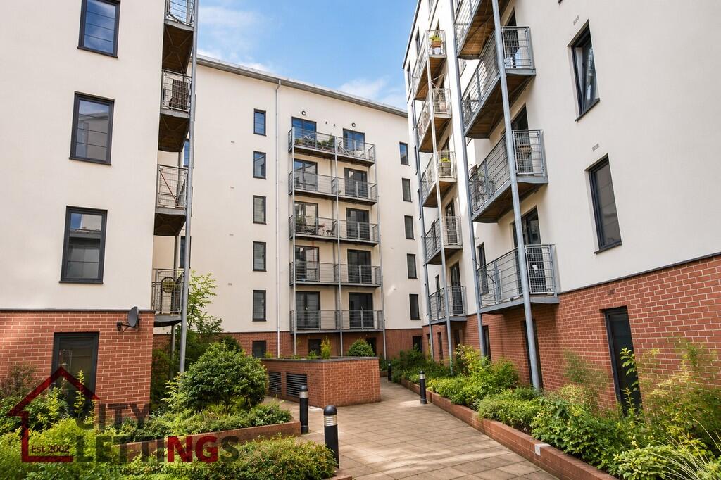 2 bedroom ground floor flat for rent