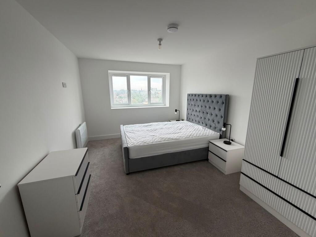 Apartment in Sefton, Liverpool City Region - View 5
