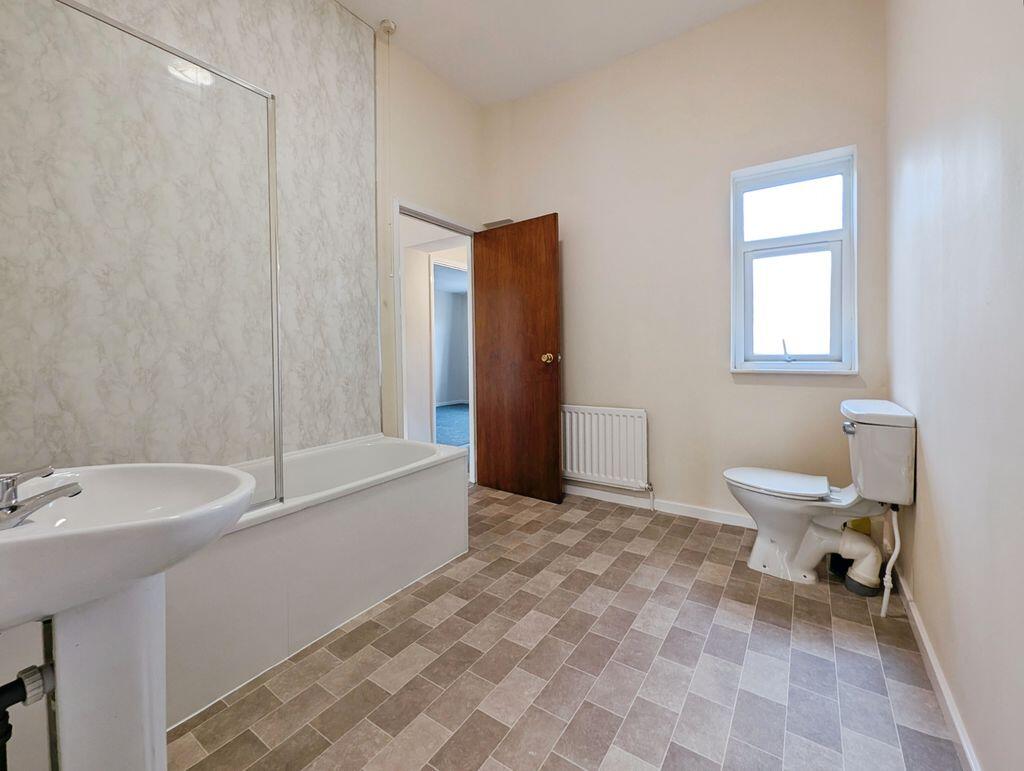 Apartment in Newcastle upon Tyne, Tyne and Wear - View 5