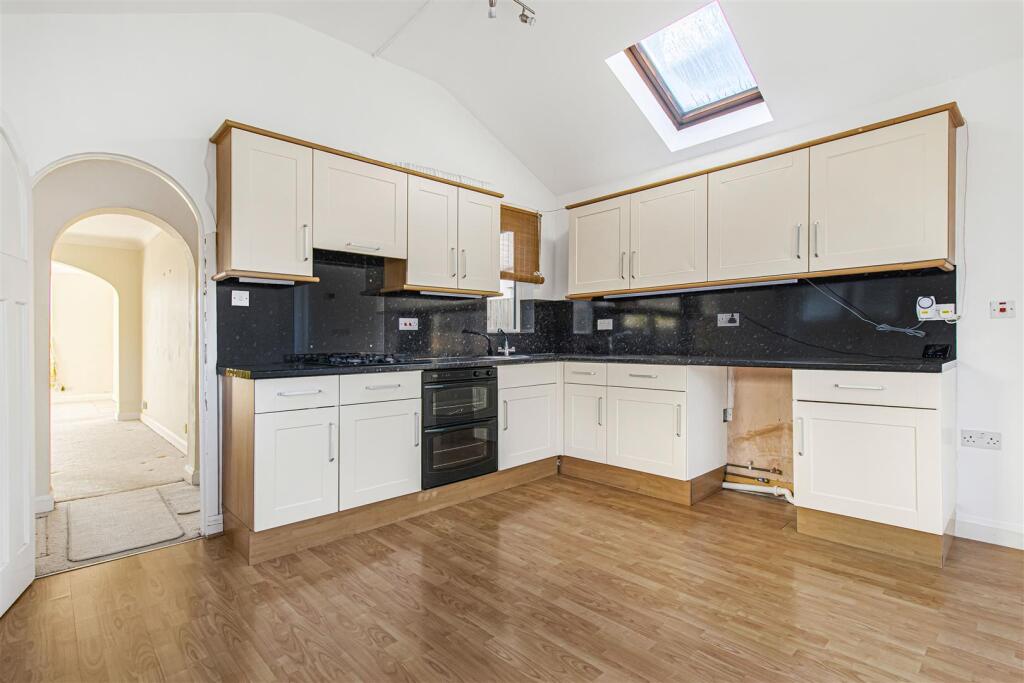 House in Cambridge, Romsey - More