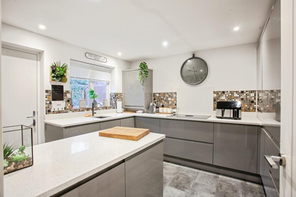 Main image of property: Aylesbury Crescent, Sheffield, S9