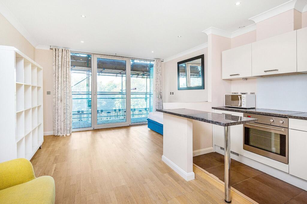 Apartment in London - View 3