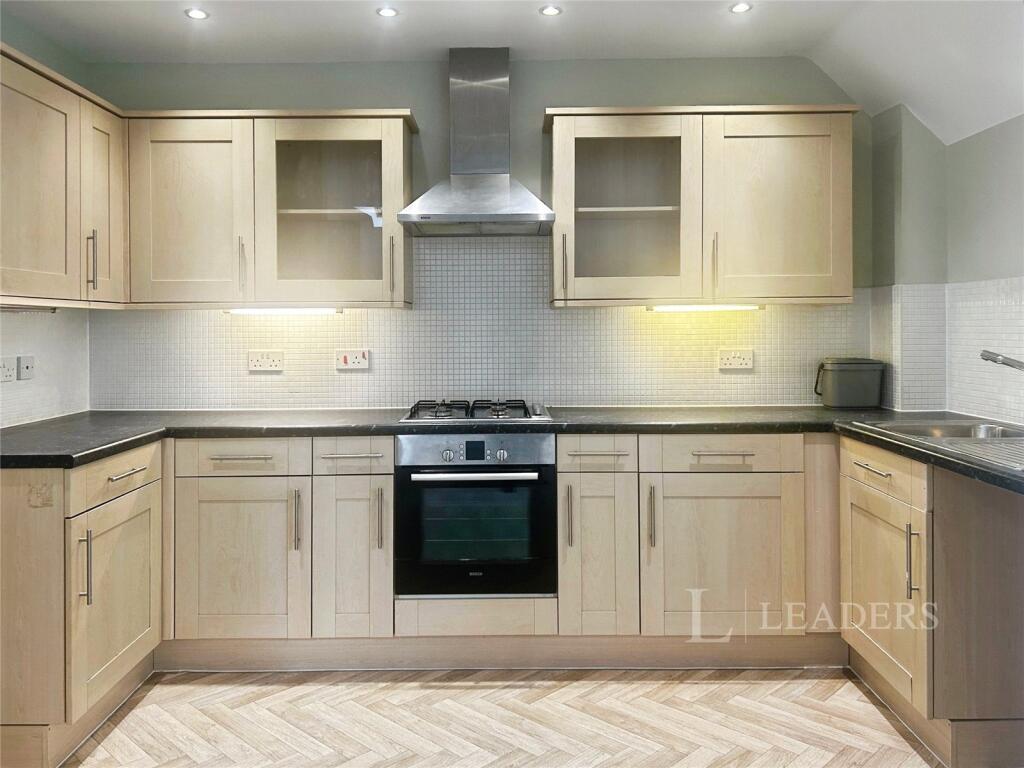 Chalford Grange, Fareham, Hampshire - View 2