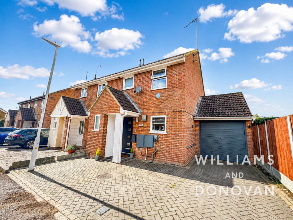 Main image of property: Roding Way, Wickford, SS12 9