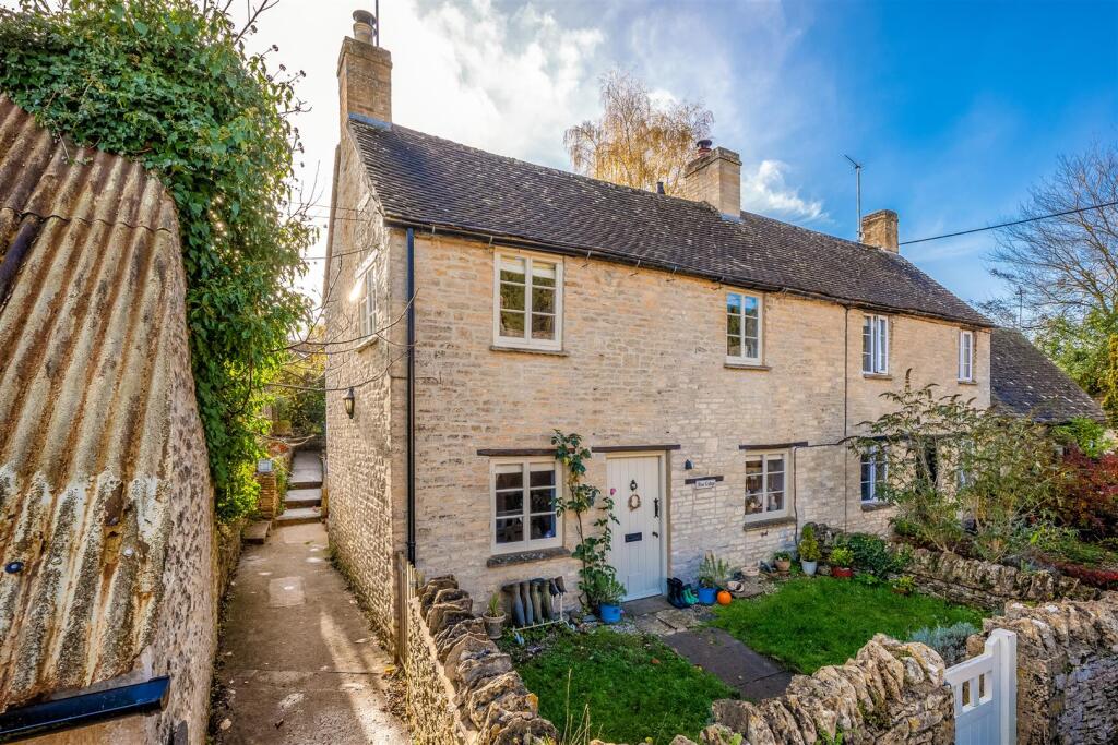 Main image of property: High Street, Ramsden, Chipping Norton