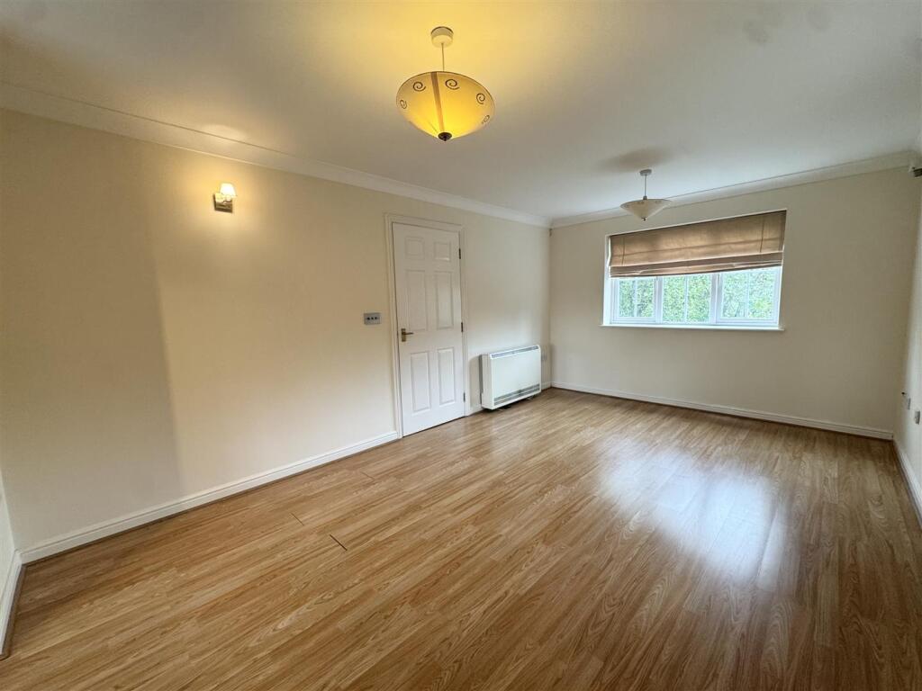 Apartment in Birmingham - View 5