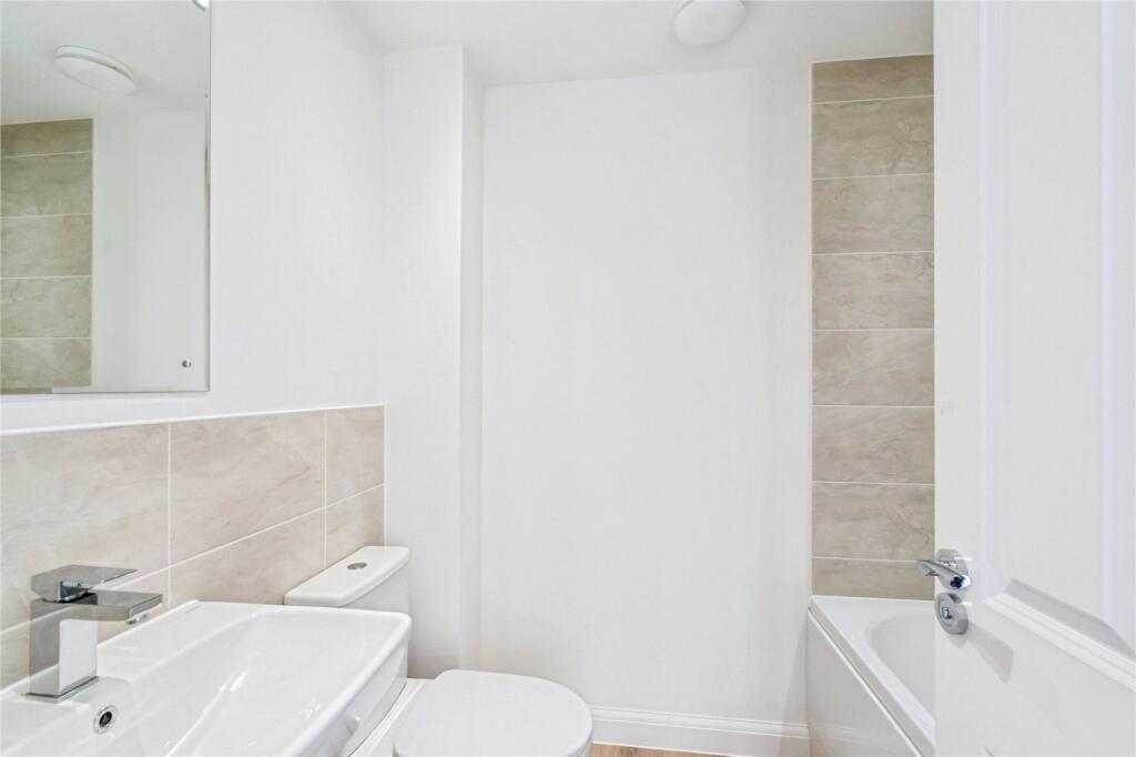 House in Portsmouth - View 5