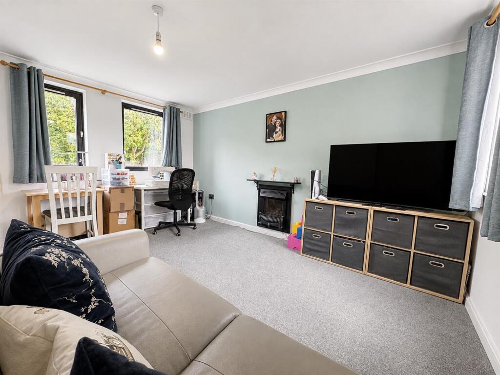 Apartment in Coventry - View 2