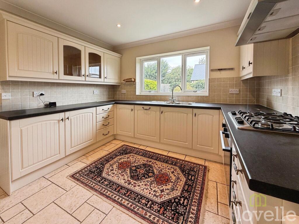 House in Lincoln - View 2