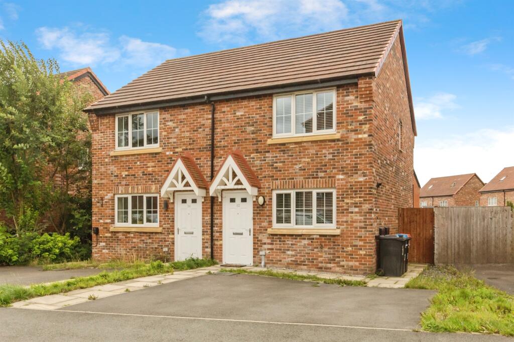 2-bed semi-detached on Old Spot Way, Winsford, £175,000