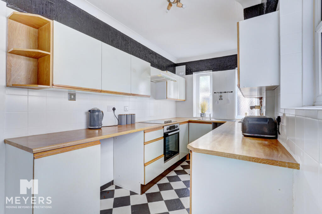 Apartment in Bournemouth - More