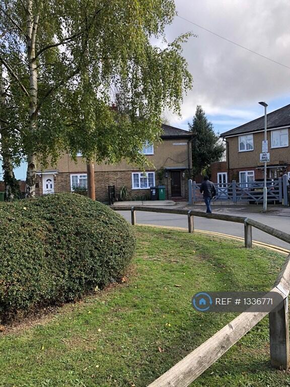 Main image of property: Rose Gardens, Watford, WD18