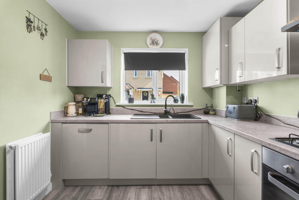 Hyacinth Drive, Dunmow, Essex, CM6 photo 4