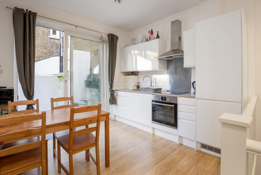 Apartment in London - View 2