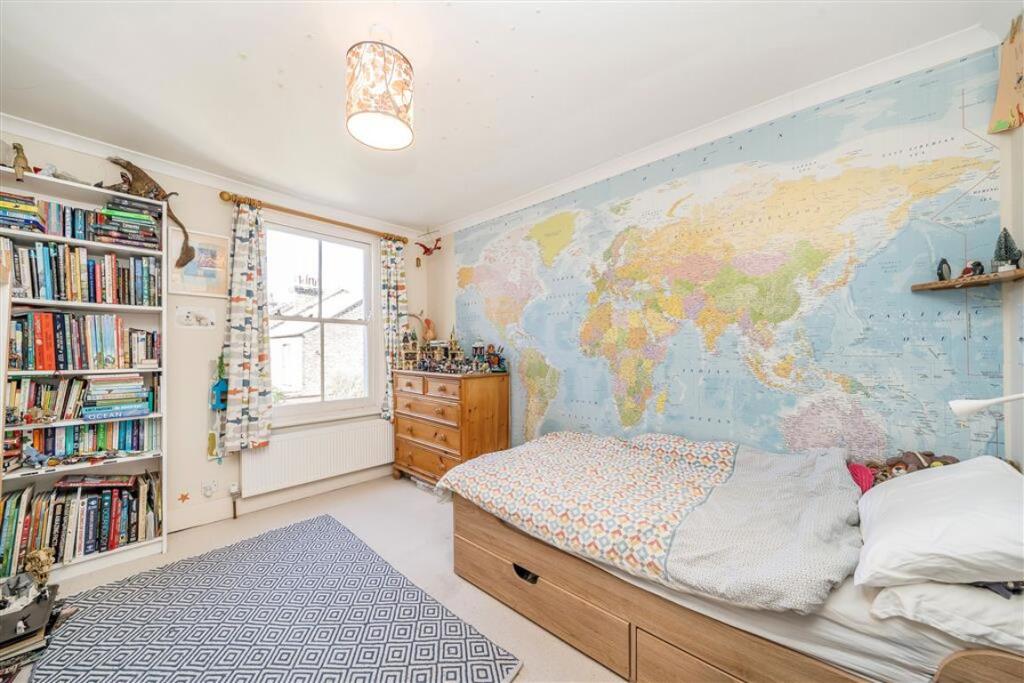House in London - View 5