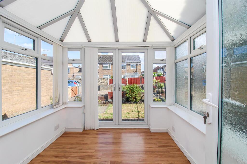 House in Wakefield - View 5