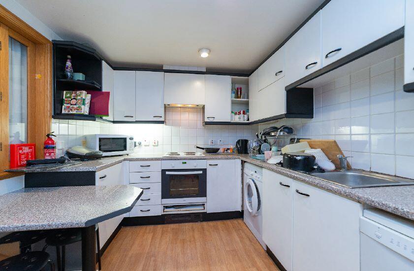 Apartment in London - View 3