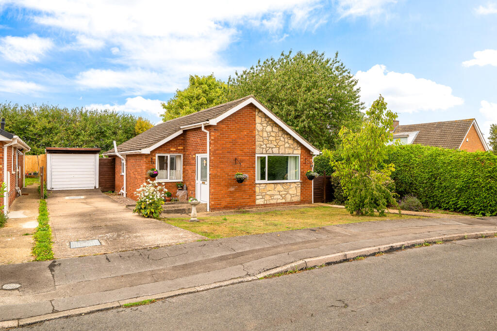 Main image of property: Flintham Close, Metheringham, Lincoln, Lincolnshire, LN4 3EW