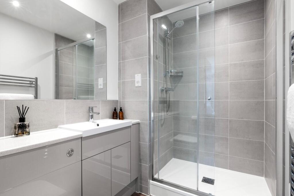 Apartment in Hemel Hempstead, Amersham - More
