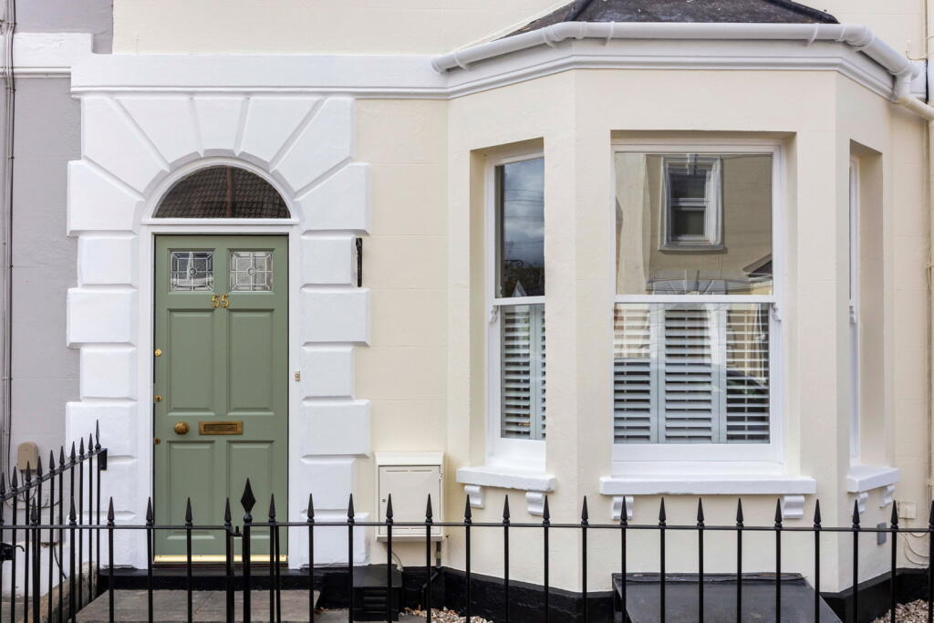 Leighton Road, Cheltenham, GL52 6BD photo 2