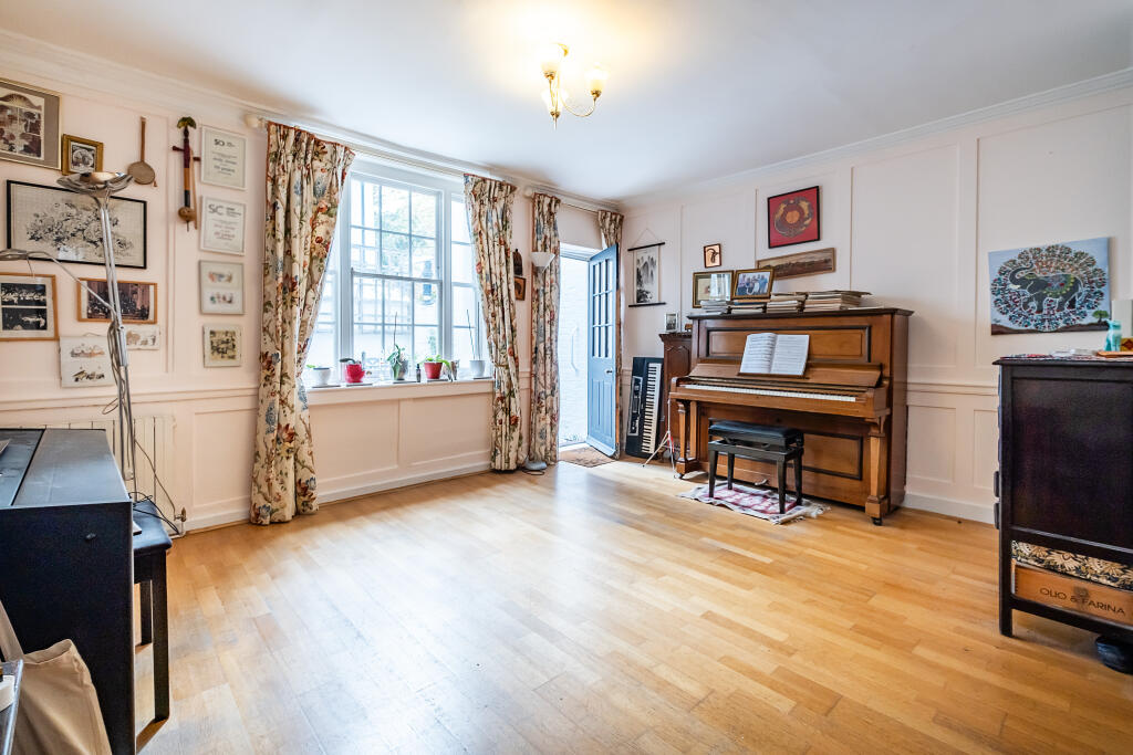 House in London - View 4