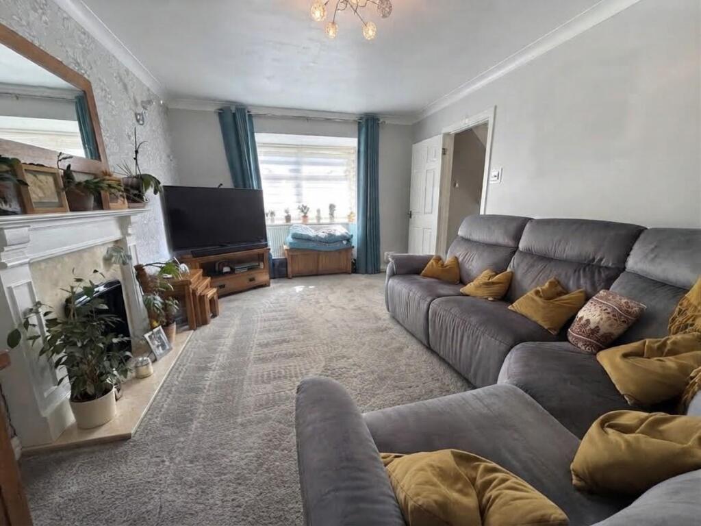 House in Northampton - View 5