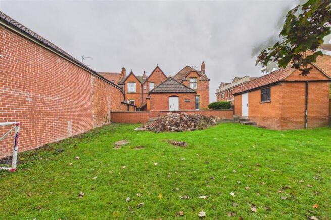 11 Huntspill Road, Highbridge, Somerset TA9 3DD |