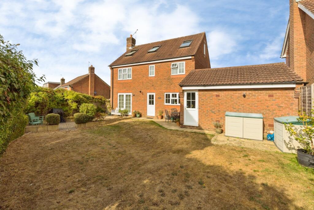 House in Redhill - View 4