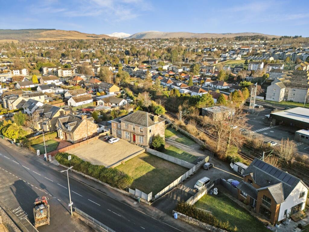 Main image of property: 239 East Clyde Street, Helensburgh, G84 7AY