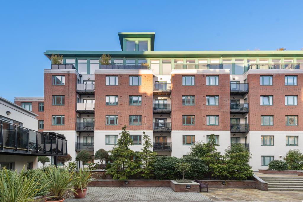 Main image of property: 126 Adelaide Square, Whitefriar Street, Dublin 8, D08 TC56