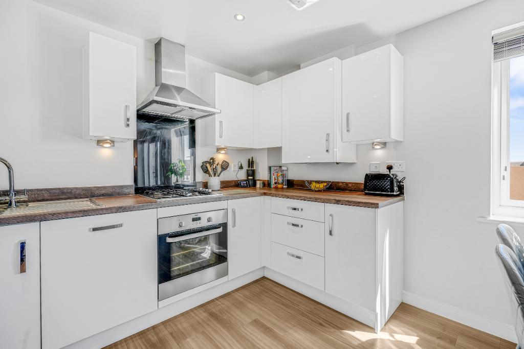 4 Cicero Crescent, Fairfields, Milton Keynes, Buckinghamshire, MK11 4AU photo 3