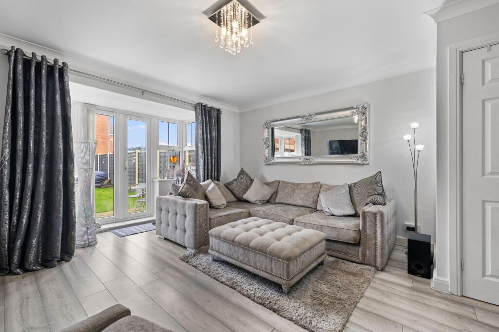 Oakgrove, Thurcroft, Rotherham, S66 9EZ photo 4