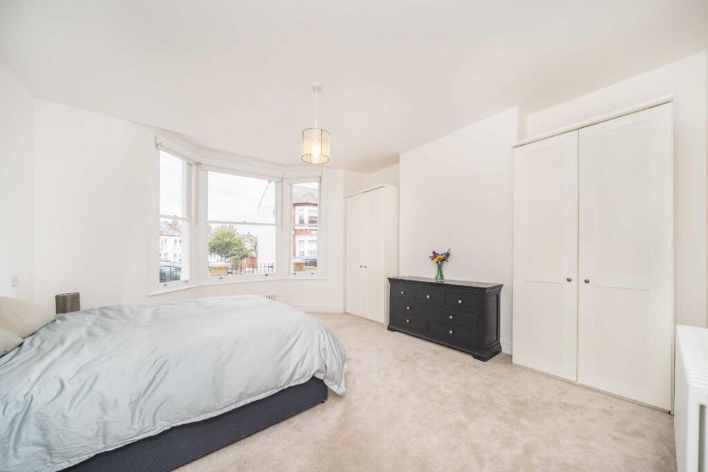Apartment in London - View 5