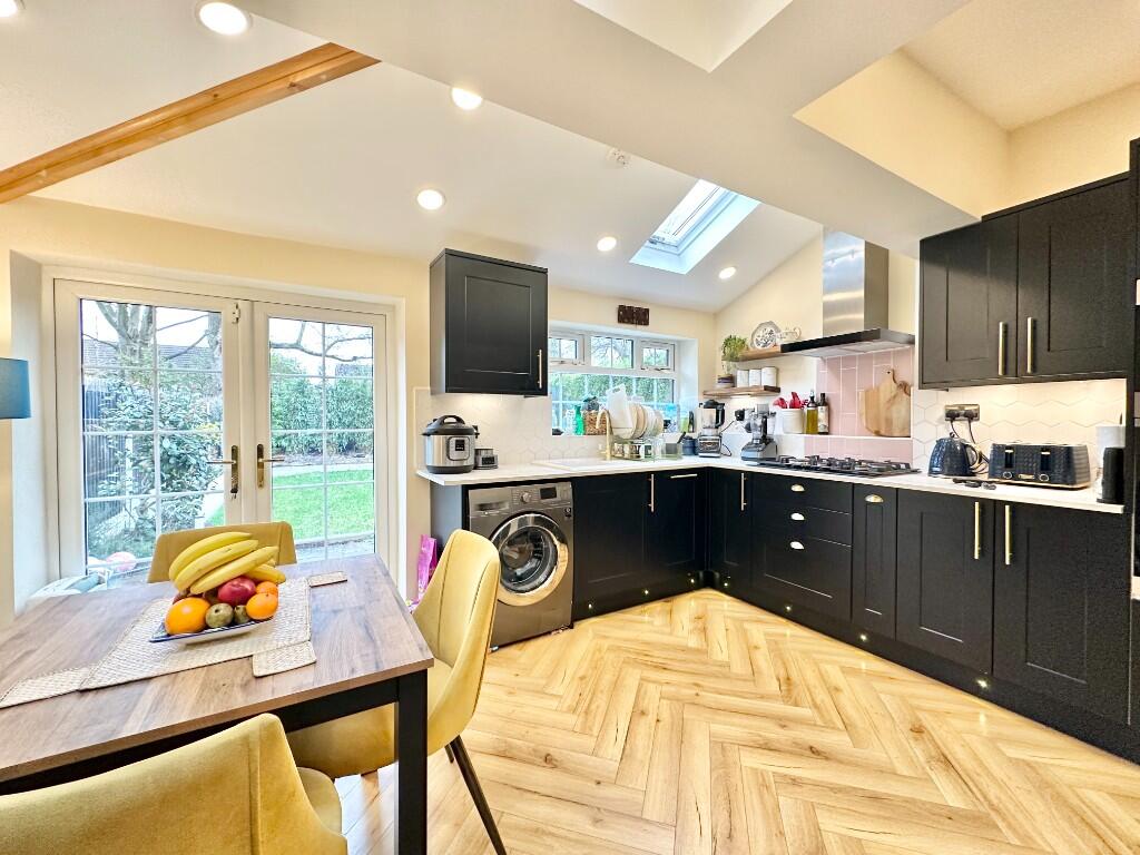 Bamber Avenue, Sale, Greater Manchester, M33 photo 4