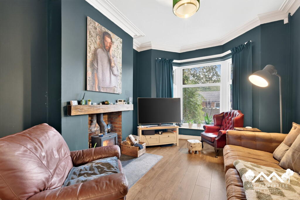 Earnsdale Road, Darwen, BB3 1HS photo 4