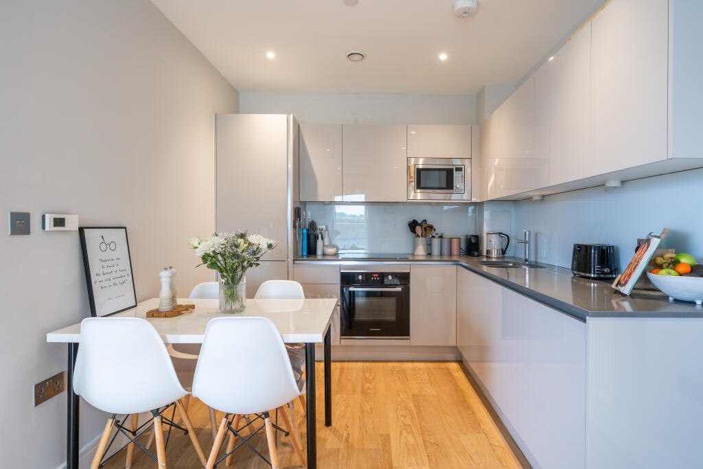 Apartment in London - View 5