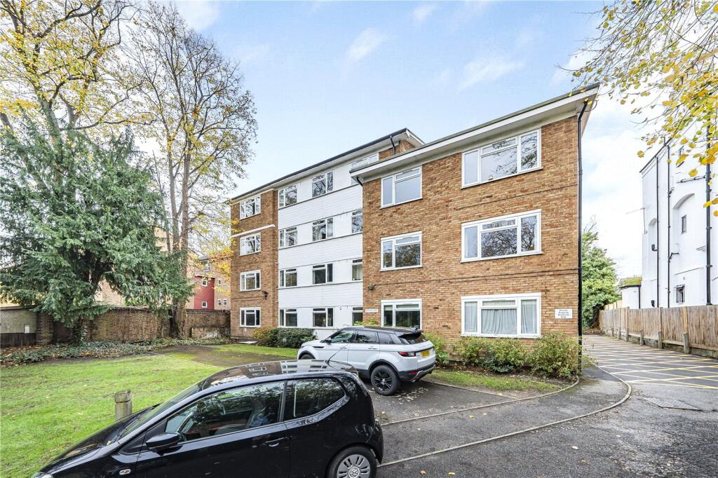 Studio parking on West Hill, London, SW15, £27,500