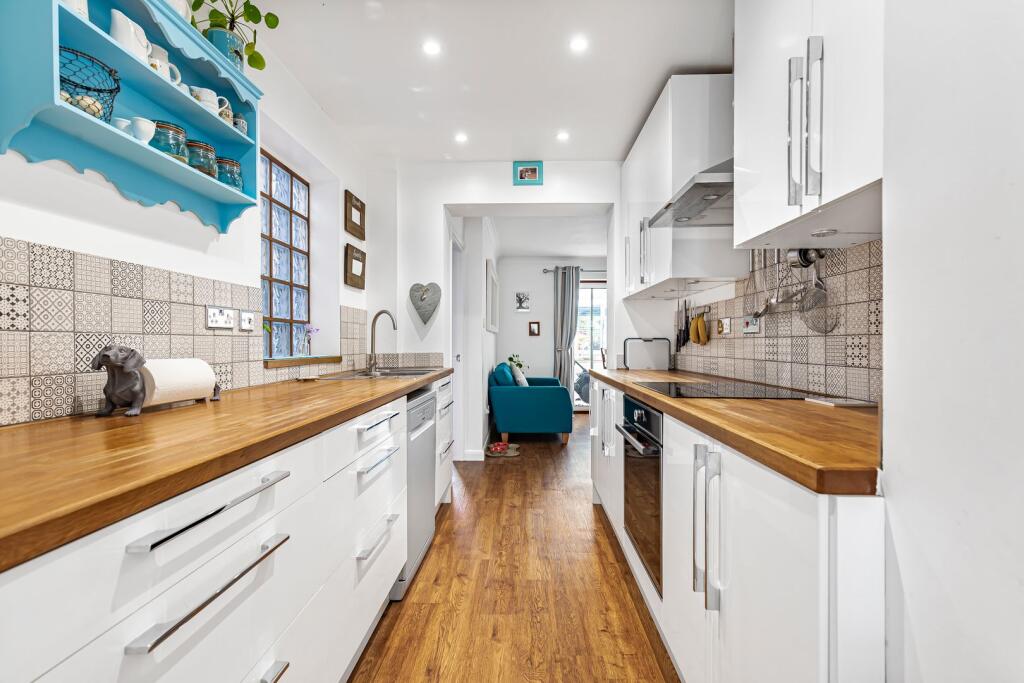 House in Twickenham - View 5